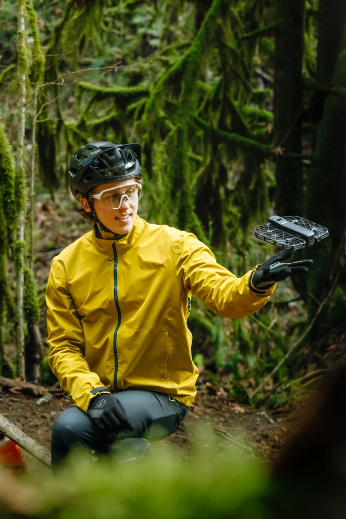 Thumbnail 5 de HOVERAir X1 Pro Ultimate Cycling Kit – 4K-Drohne für Fahrten mit Beacon & zusätzlichem Akku-Set