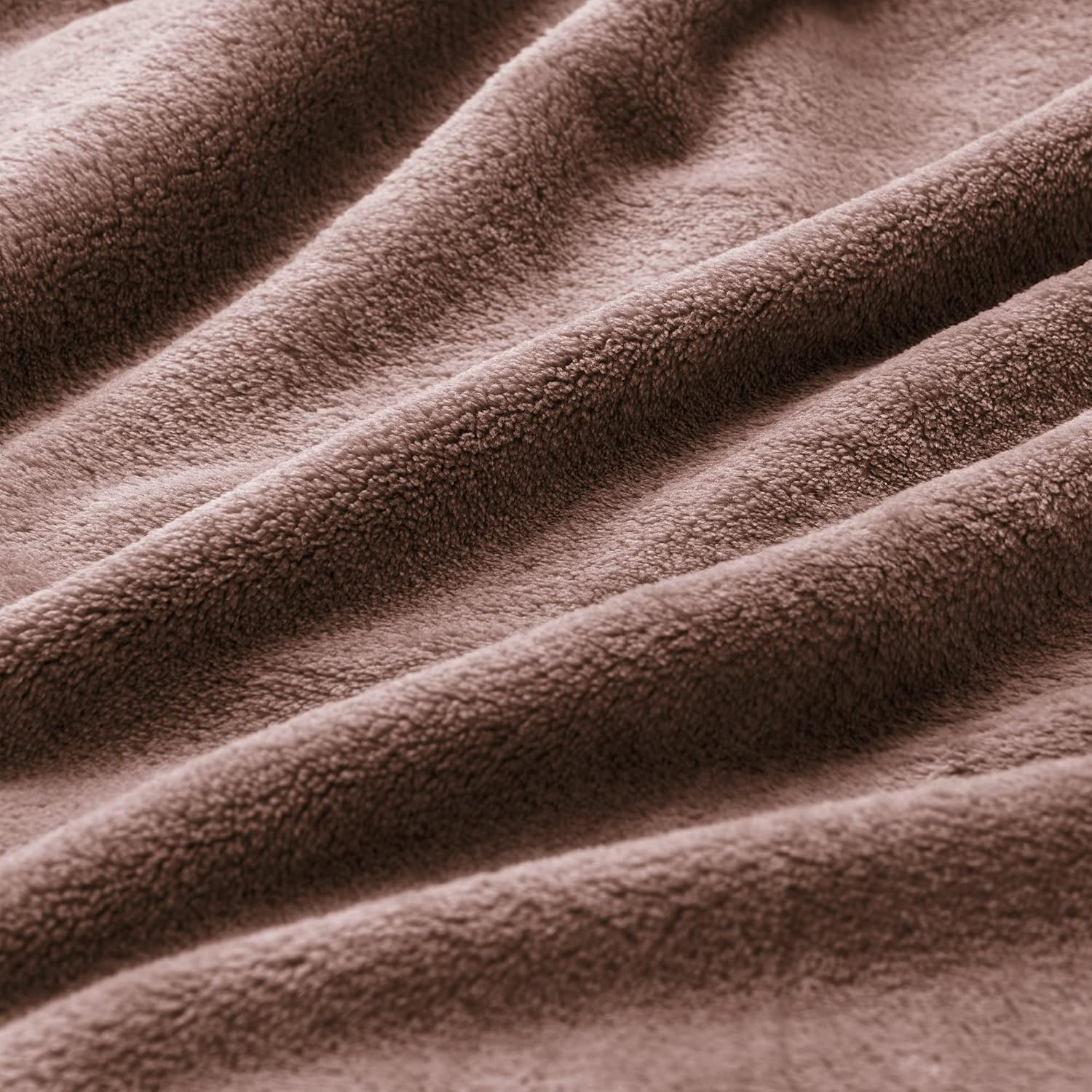 Detalle 1 de BEDELITE BEUSC1SDR8KI King Fleece Blanket, Brown, 108" x 90
