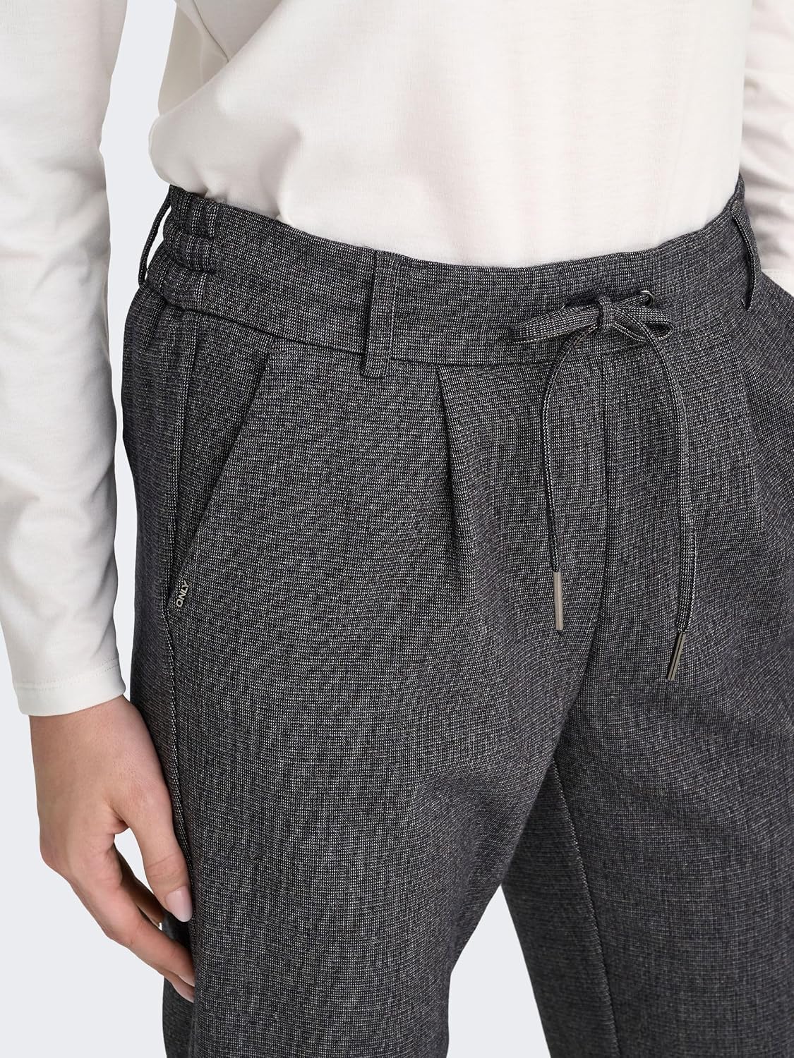 Detalle de ONLY Women's Trousers Chic Cut Drawstring Medium Waist Versatile Sweat