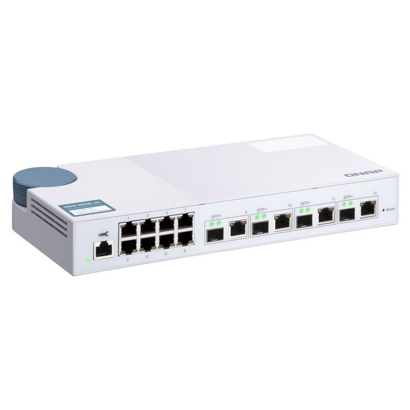 Detalle de QNAP QSW-M408-4C: Switch gestionado 8 Gigabit y 4x10GbE SFP+/RJ45 para redes domésticas o pequeñas oficinas