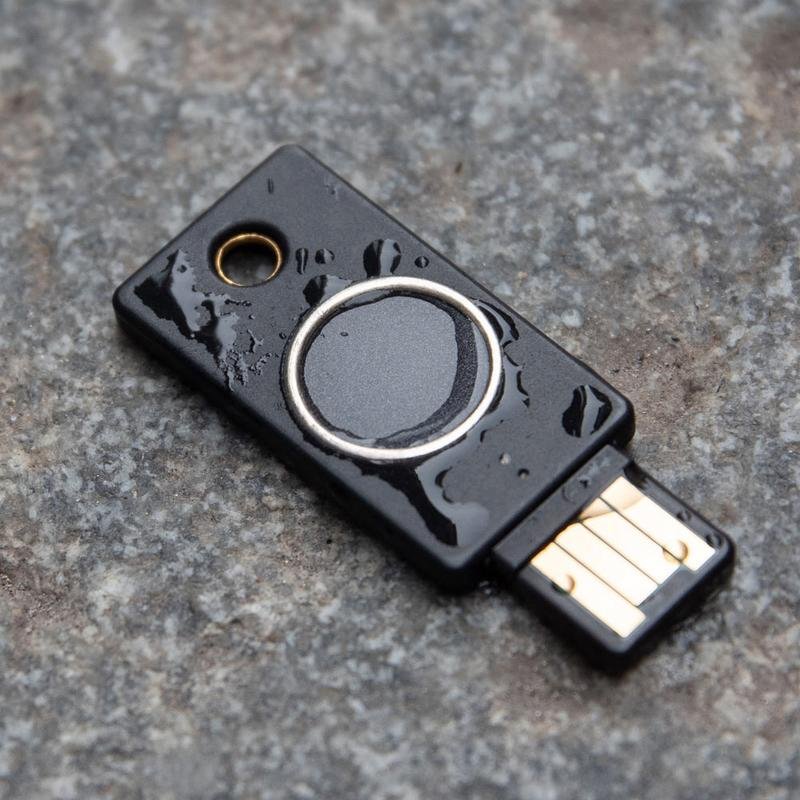 Thumbnail 2 de Yubico YubiKey Bio Huella USB: seguridad biométrica para acceso seguro
