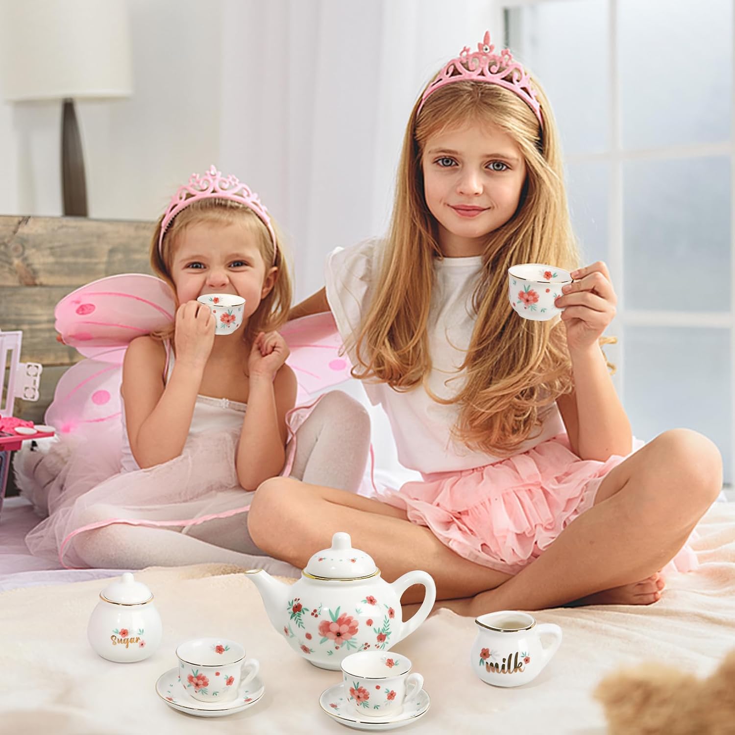 Detalle de Porcelain Tea Set for Girls: Princess Tea Time Playset