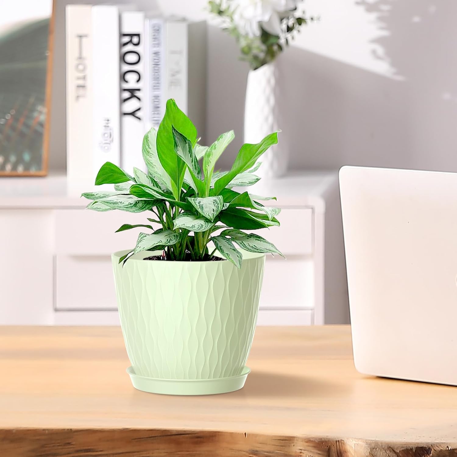 Thumbnail 6 de Homeuouz 5-Pack 15cm Stripe Grooves Plastic Plant Pots with Drainage Holes and Tray (Light Green)