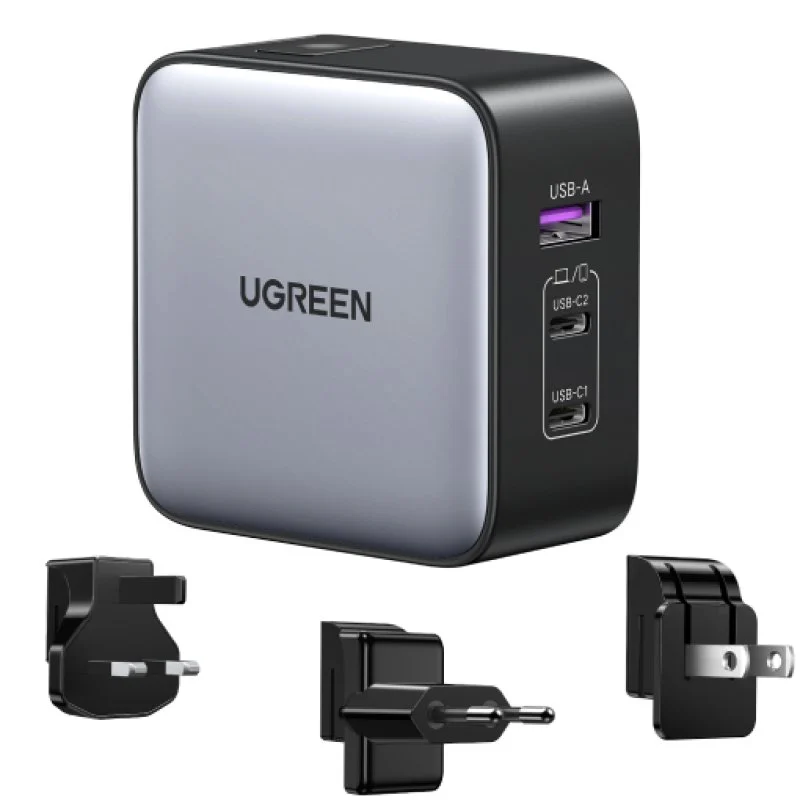 Detalle de Ugreen Nexode 65W GaN: Cargador 2 USB‑C + 1 USB‑A con 3 enchufes internacionales