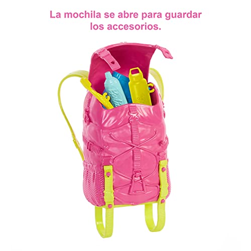 Detalle de Barbie Vamos de Camping Brooklyn Muñeca Morena con mochila y saco de dormir