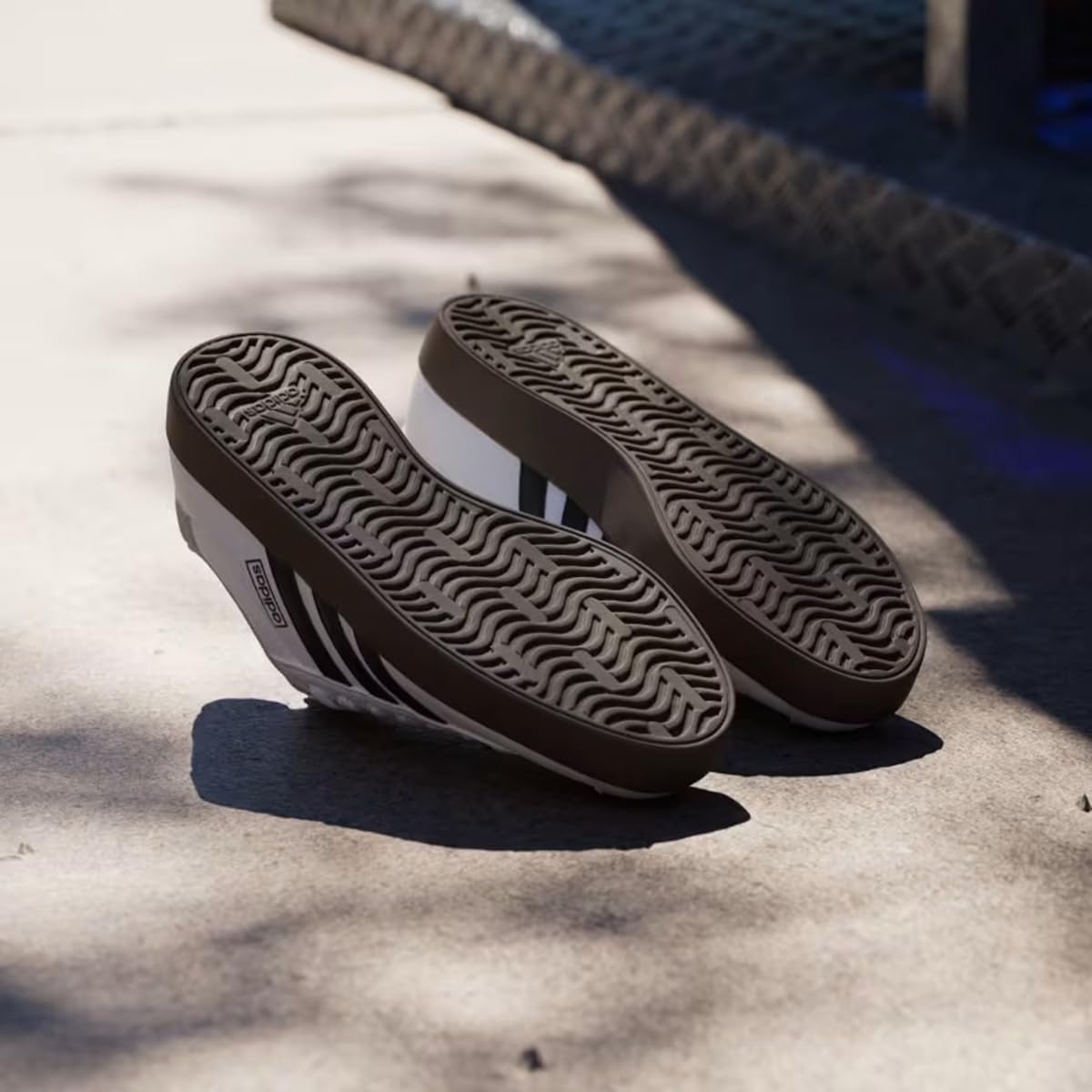 Thumbnail 1 de adidas Women's VL Court 3.0 Schuh – zeitloser Court-Look mit moderner Verarbeitung