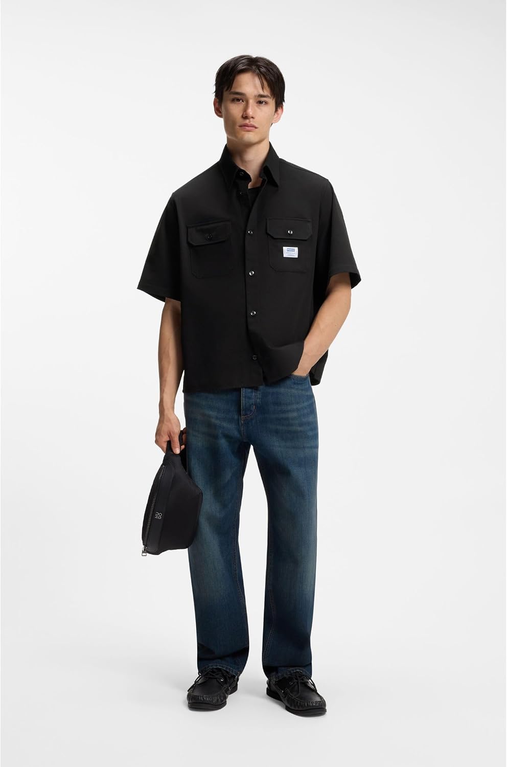 Detalle de HUGO Chemise Oversize en Twill de coton – Col Kent, Poches poitrine à rabat