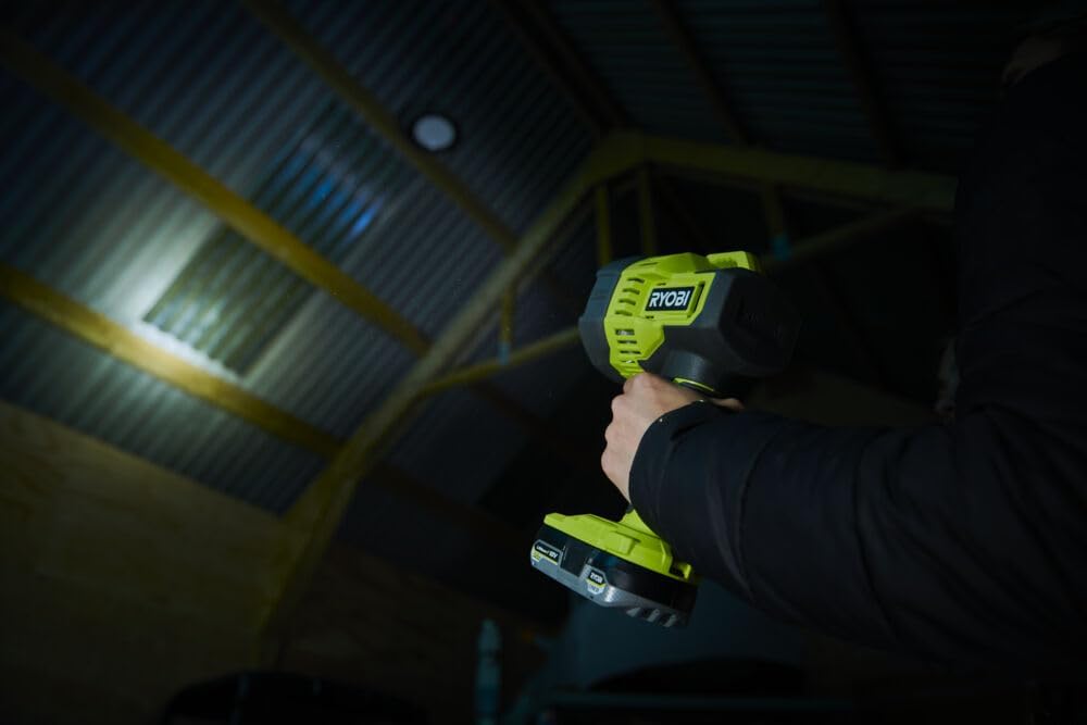 Thumbnail 4 de RYOBI lampe LED sans fil 18V ONE+ RLS18-0 – Éclairage puissant 3000 lumens, tête pivotante
