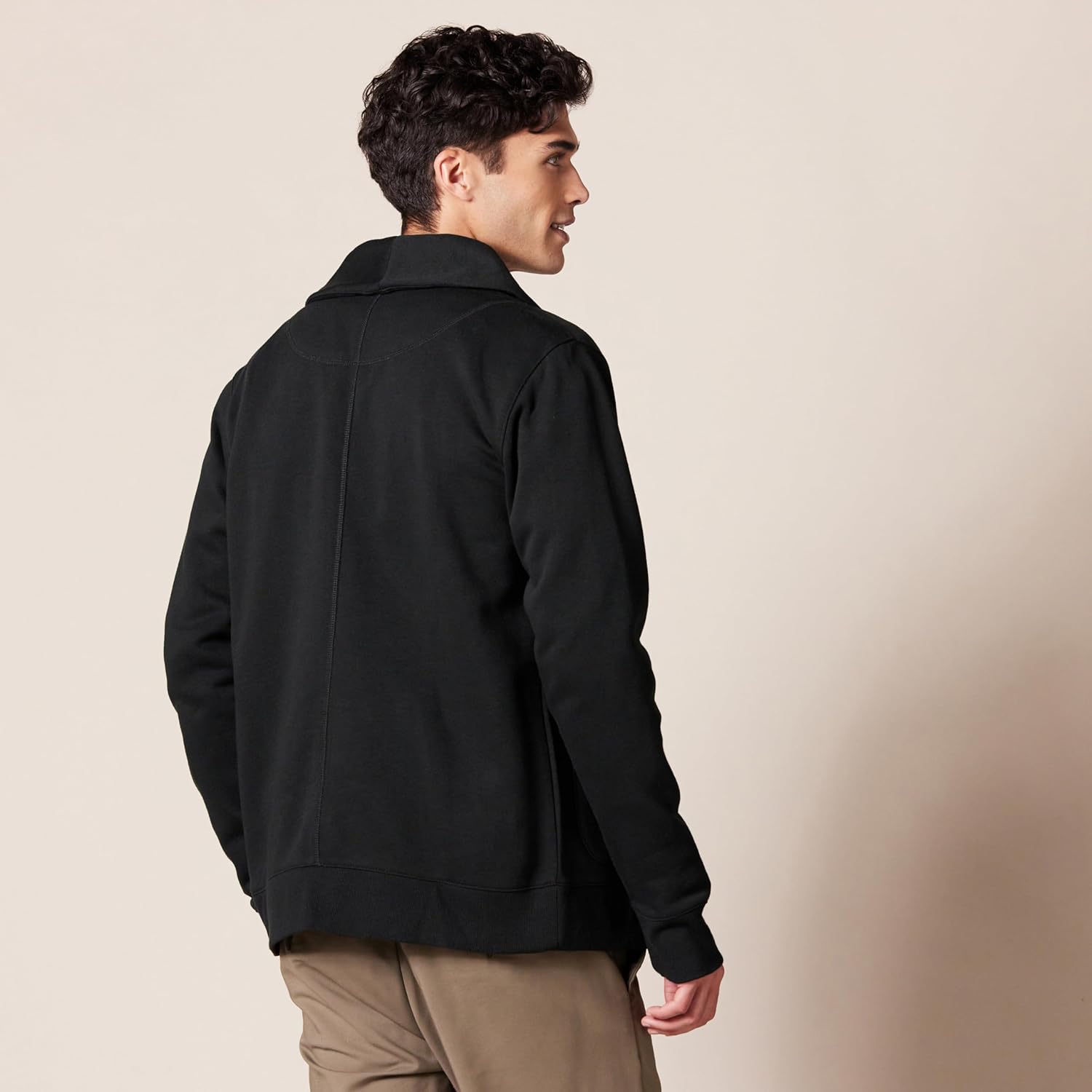 Thumbnail 2 de Herren Strickjacke aus Fleece mit Schalkragen von Amazon Essentials – bequeme Normalpassform für kalte Tage