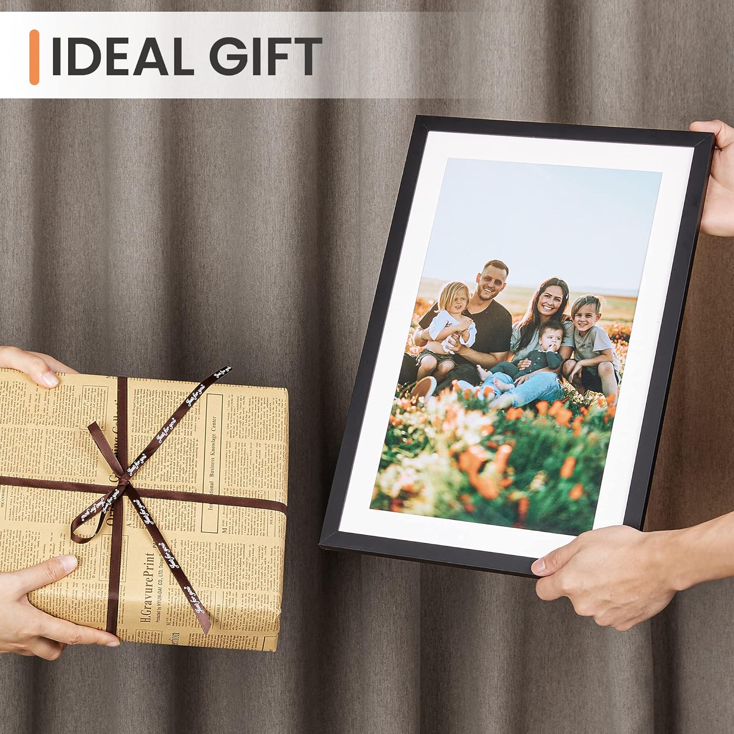 Detalle de upsimples 11x17 Picture Frame with Mat (8.5x11 look) in Black