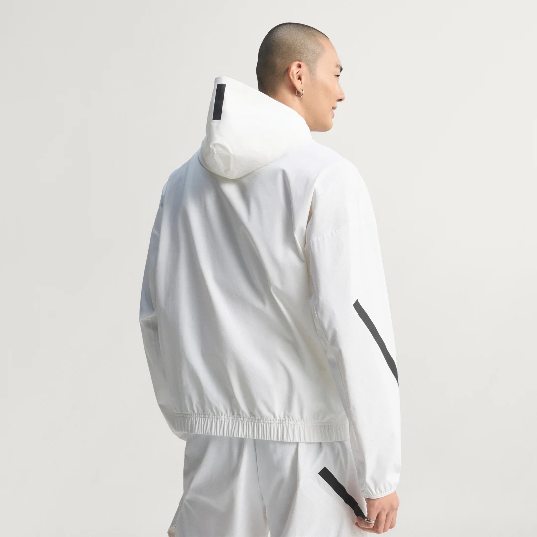 Detalle 2 de CHAQUETA DEPORTIVA DE TEJIDO TÉCNICO ADIDAS Z.N.E. (Blanco) — guía de compra