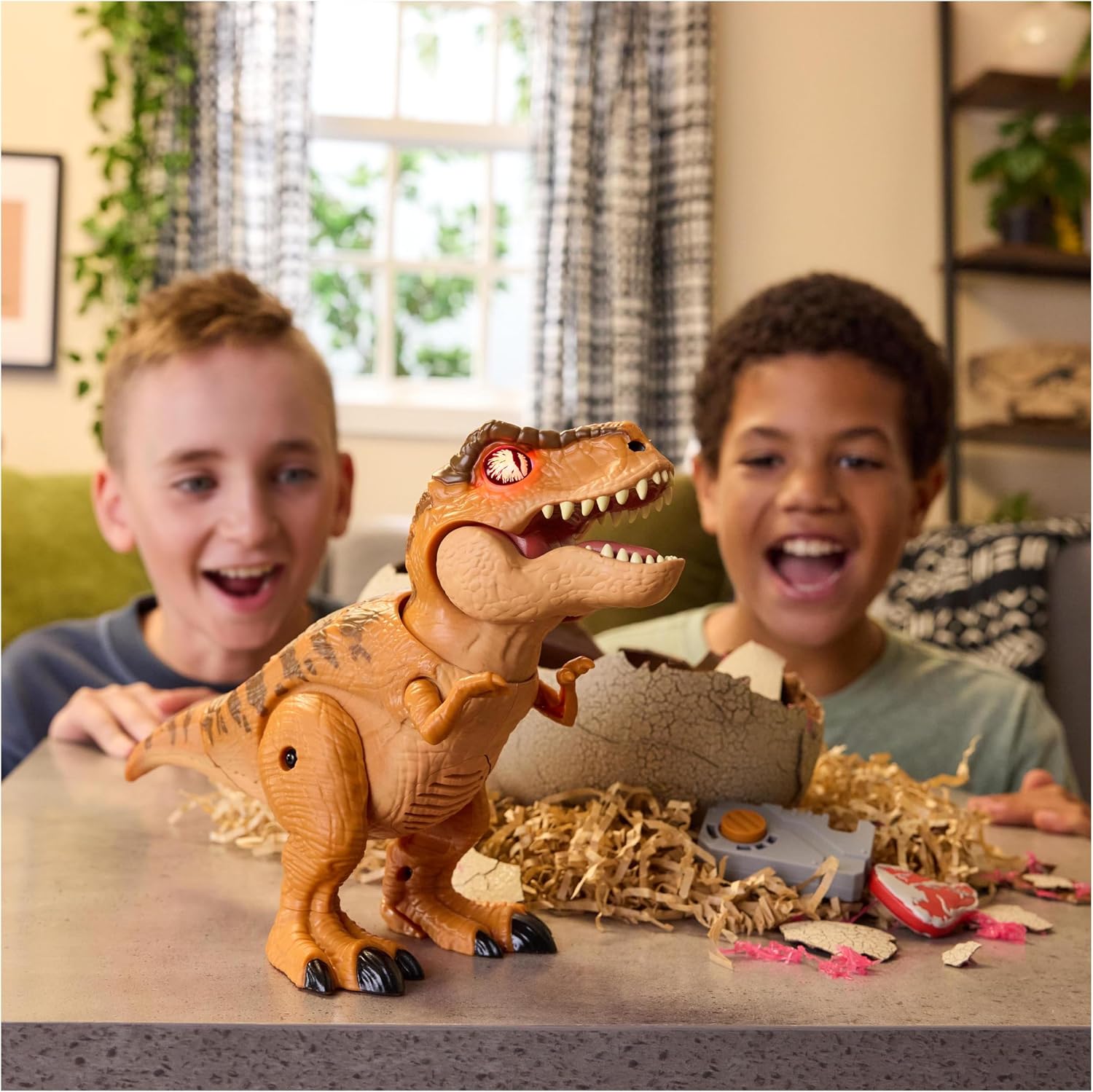 Detalle de Primal Hatch Jurassic World Interactive Dinosaur: Hatch, Train and Play with Your Own Baby Dino