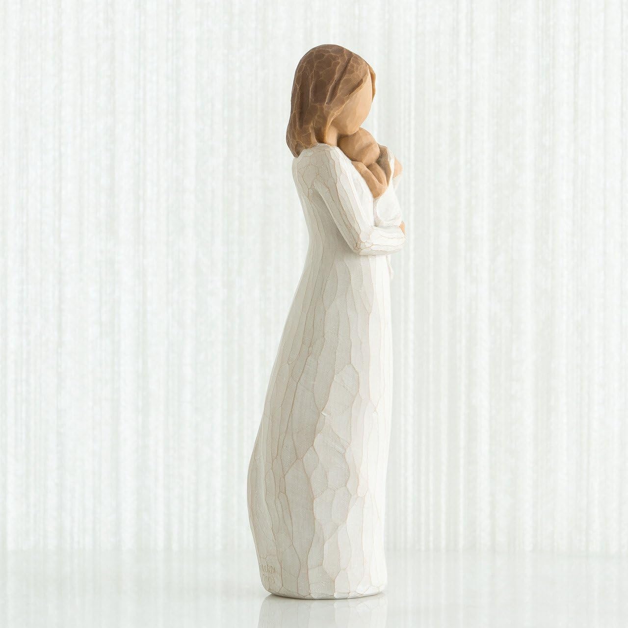 Detalle 2 de Enesco 26124 Mon Ange à Moi – sculpture Corporelle en résine, 22 cm