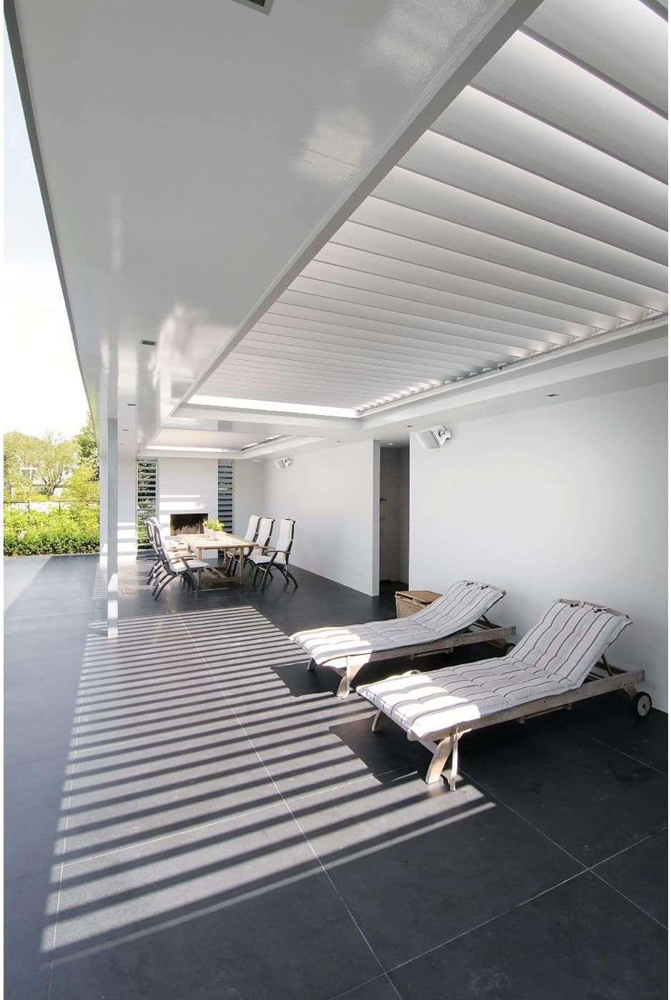 Detalle de Bowers & Wilkins Outdoor Speakers AM-1