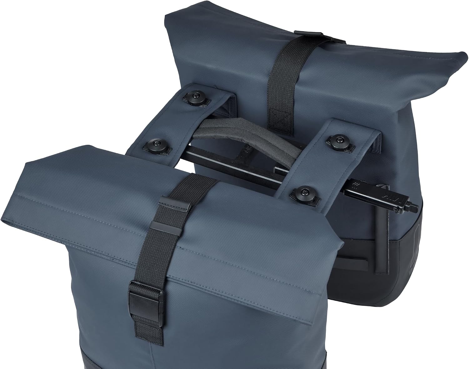 Detalle 2 de Basil Cove podwójna torba rowerowa na bagażnik 28–32 l z płytą MIK