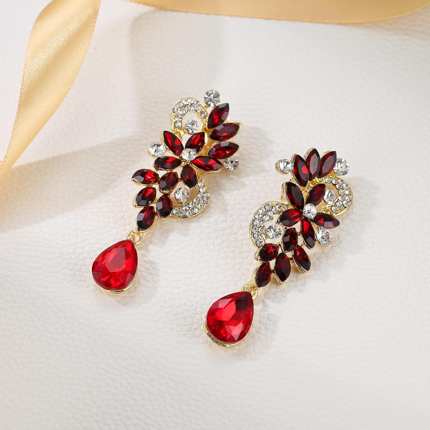 Thumbnail 2 de Orecchini a clip Clearine boho con cristalli a forma di fiore e pendenti lacrima