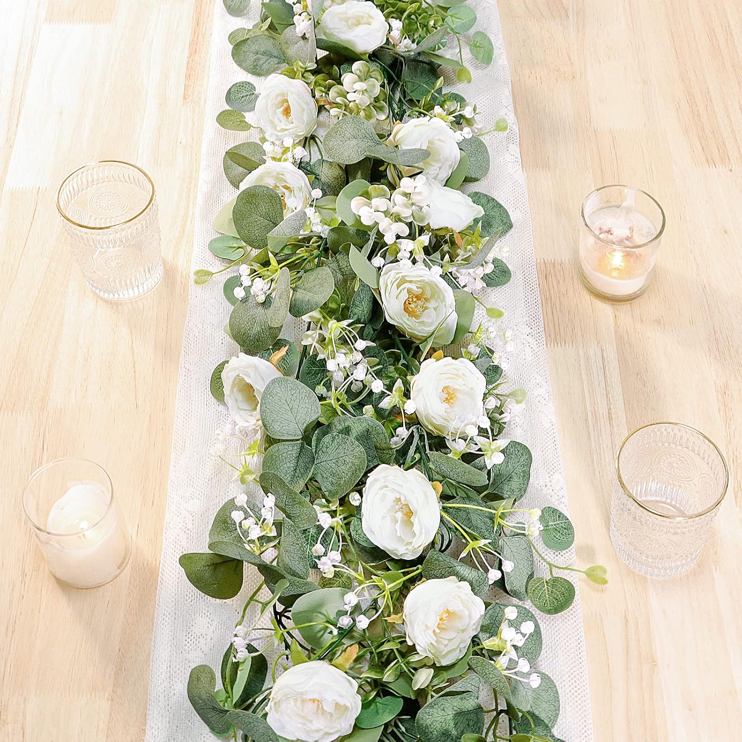 Detalle de TOCHGREEN 144 Artificial Eucalyptus Garland, 2-Pack with White Roses, 13 ft