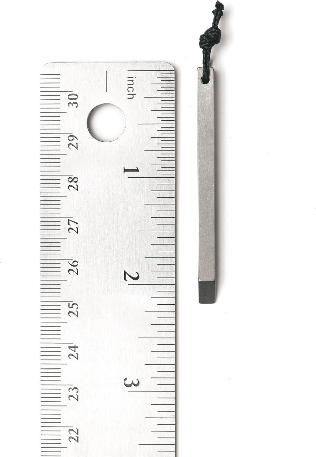 Detalle de Gear Spool マイティミニバー チタン製キーチェーン用プライバー 5.7 cm・4 g ブラック