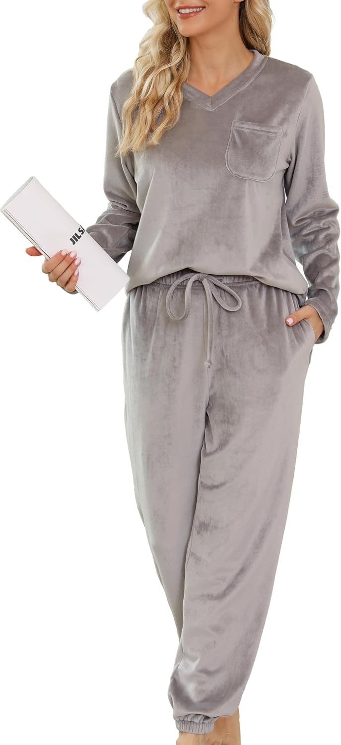 Detalle de Lovasy women’s fleece pyjamas set with pockets – warm, fluffy two-piece loungewear for winter