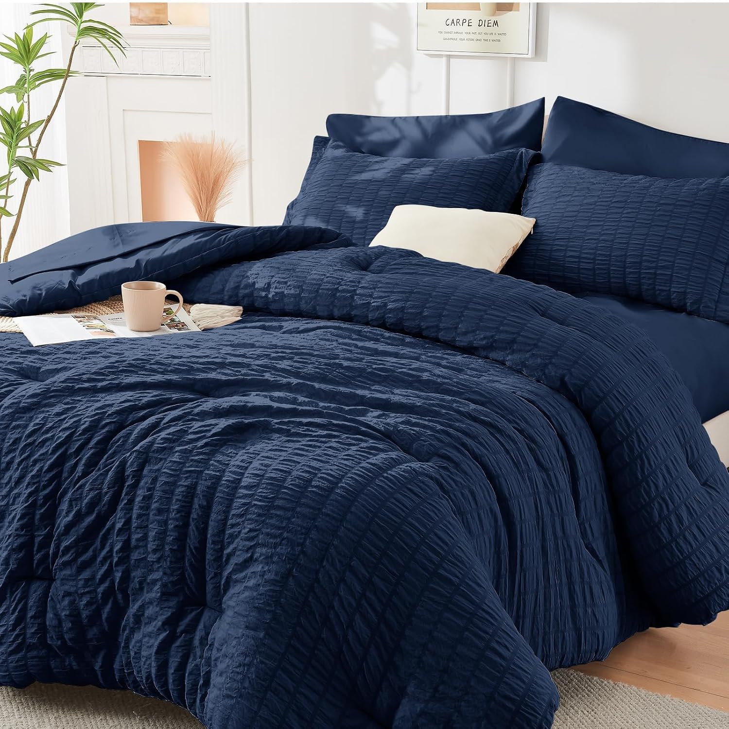 Detalle de HYMOKEGE California King Seersucker Comforter Set, Navy Blue, 7-Piece