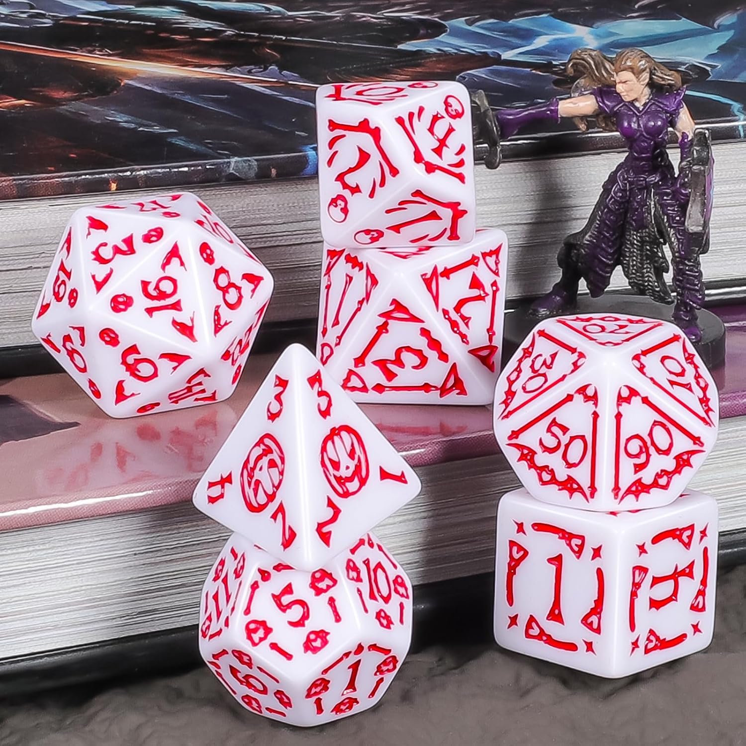 Thumbnail 4 de QMAY Set di Dadi Poliedrici per D&D e RPG – 7 pezzi (D20, D12, D10, D% D8, D6, D4) Bianco Halloween
