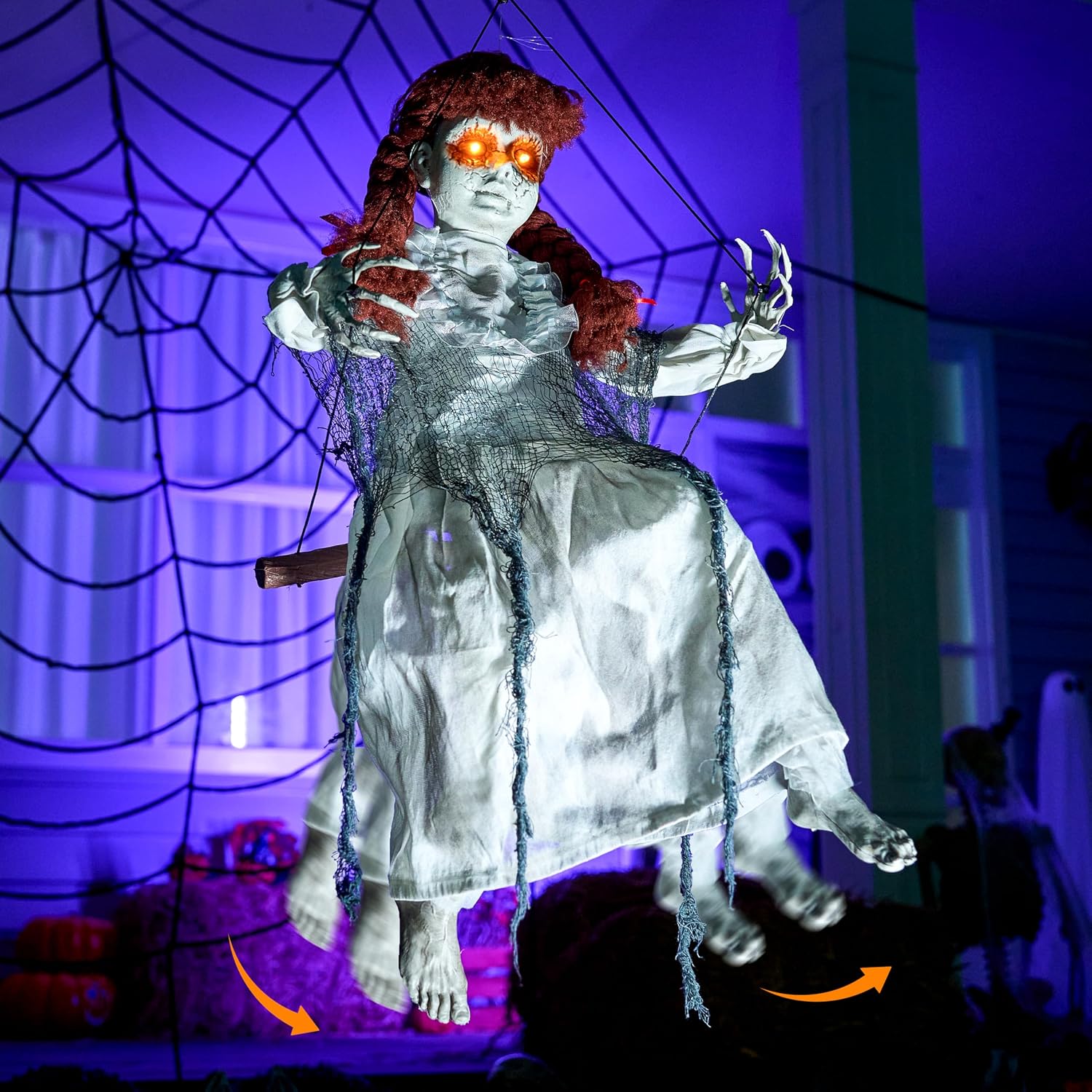 Detalle de JOYIN Hanging Animated Halloween Girl Doll with Sound and Light-Up Eyes