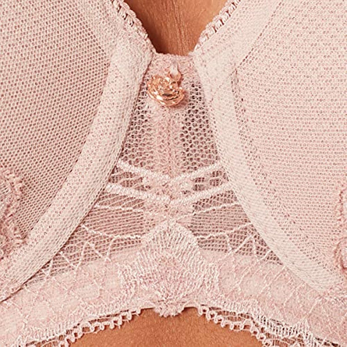 Detalle de Triumph Wild Peony Florale WP women’s padded bra with lace and spacer cups