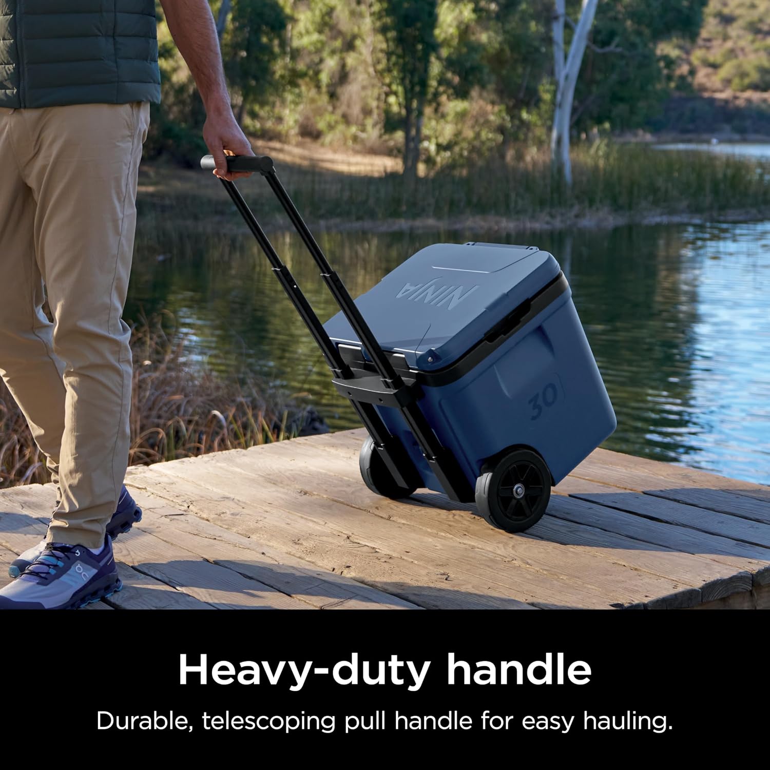 Thumbnail 5 de Ninja FrostVault 30QT Cooler with Wheels (Lakeshore Blue) – FrostVault Dry Zone, Ice Retention & All-Terrain Mobility