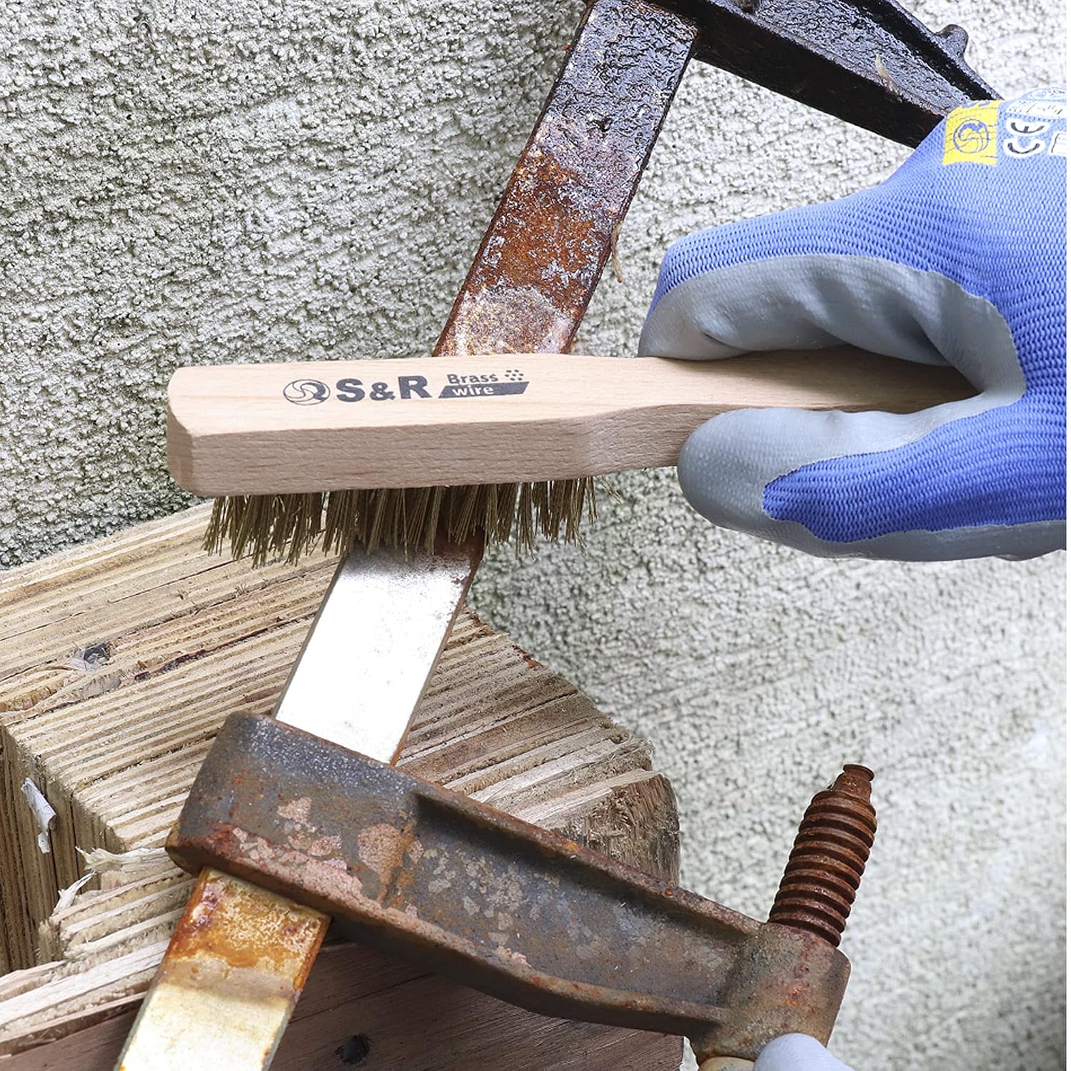 Detalle de S&R 135.003.290 handborstset med tre stålborstar i rostfritt stål och mässing