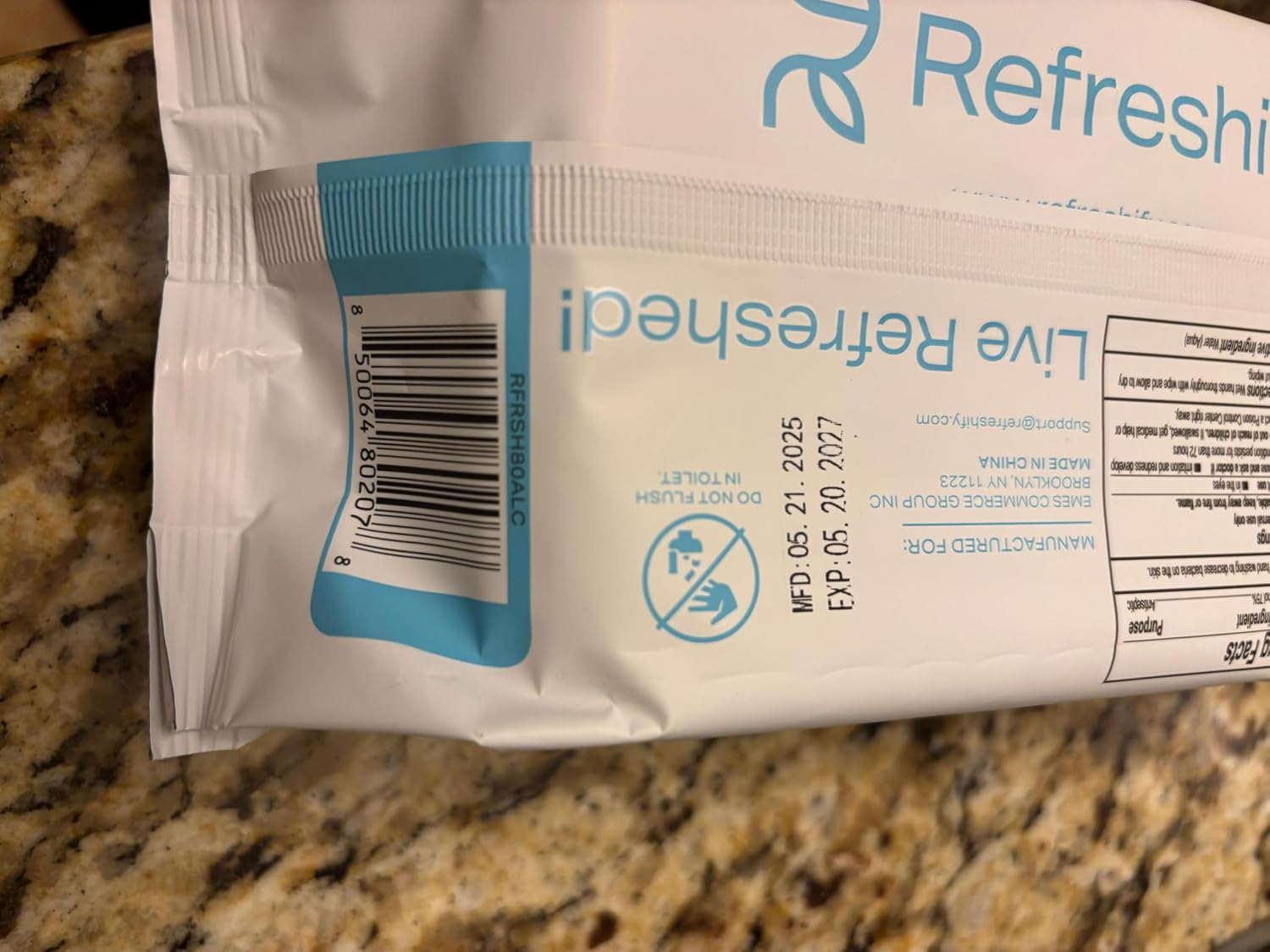 Thumbnail 6 de REFRESHIFY RFRSH-ALCH-UNIT10 Alcohol Wipes, 75% Alcohol, Unscented, Large