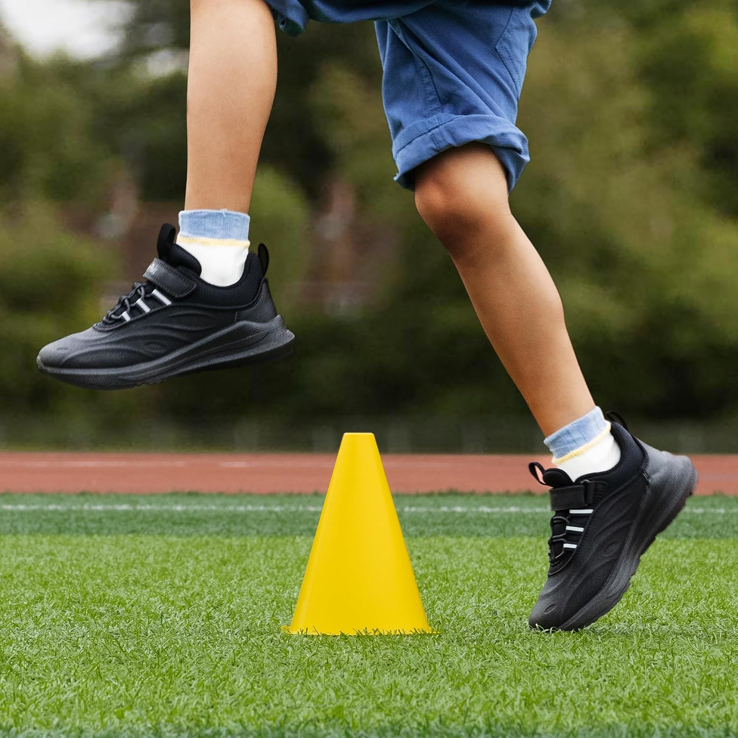 Detalle de DREAM PAIRS Waterproof Boys Fashion Trainers: All Black, 3 Big Kid