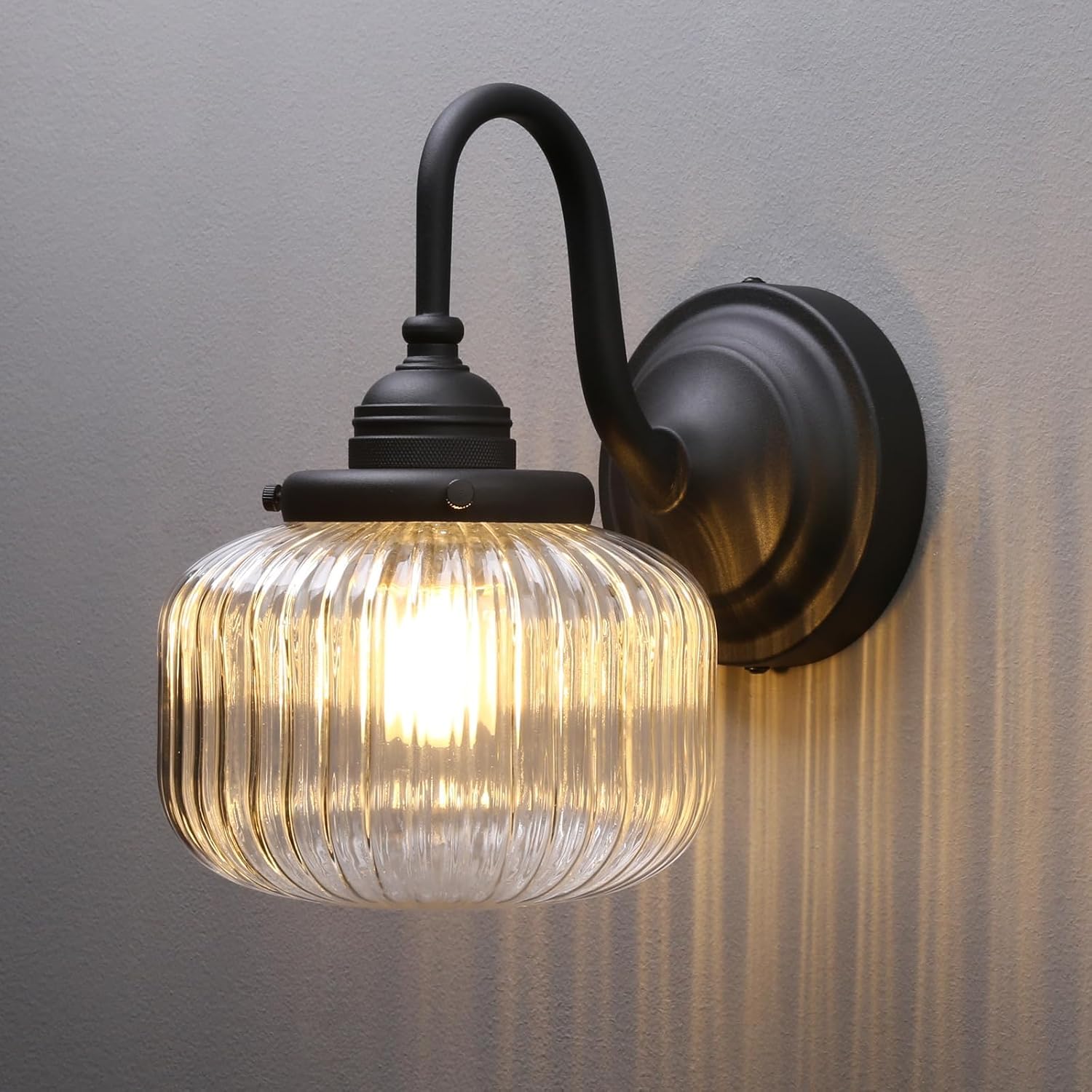 Detalle 1 de Permo wall sconce with E26 base