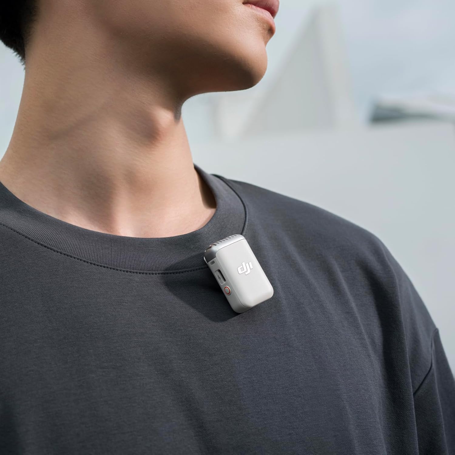 Detalle de Émetteur DJI Mic 2 (Blanc nacré) – Microphone sans fil avec réduction intelligente du bruit et enregistrement interne