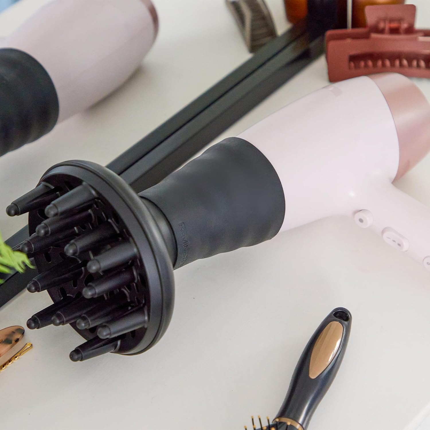 Detalle 2 de Remington Diffusore Universale - Ricci e Volume con adattatore silicone per quasi tutti gli asciugacapelli