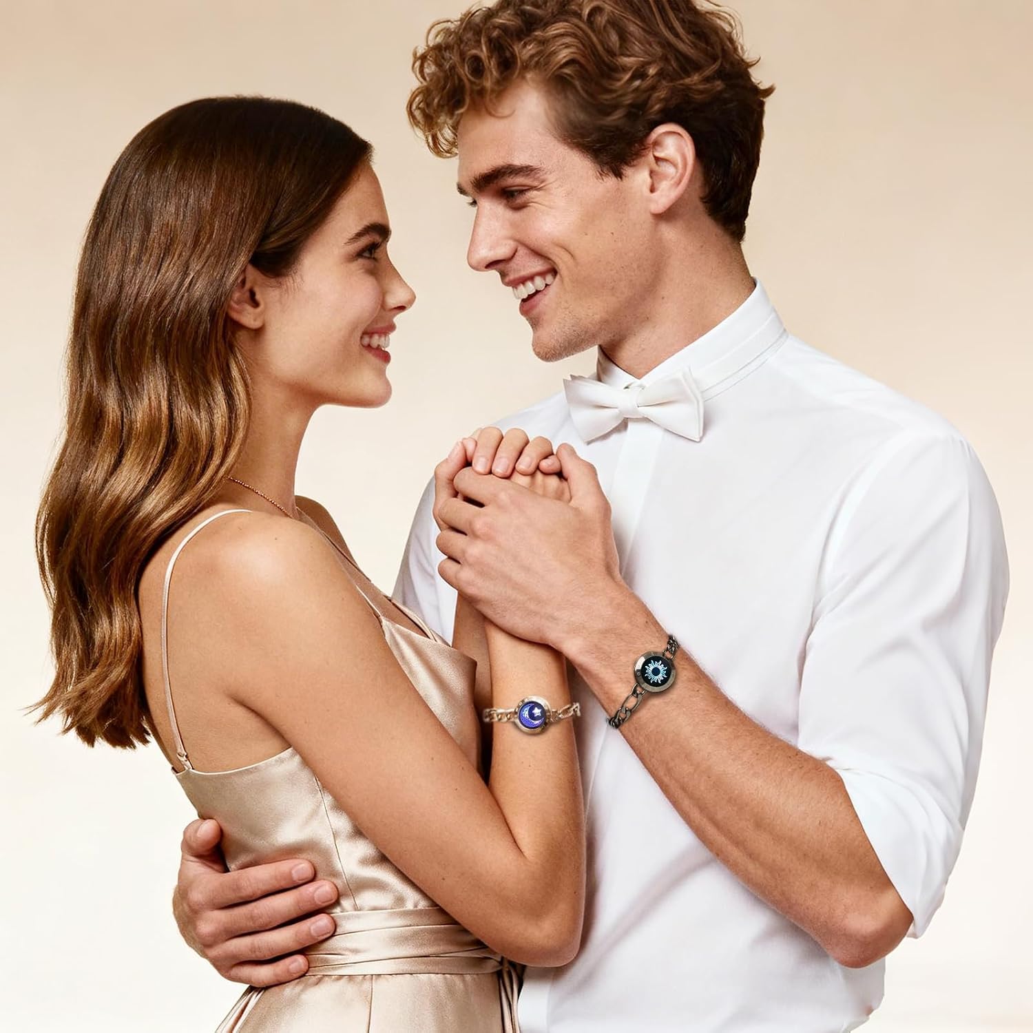 Detalle de Totwoo Braccialetti di Coppia Touch con Collegamento Bluetooth Uno a Uno tramite App – Acciaio Inossidabile 316