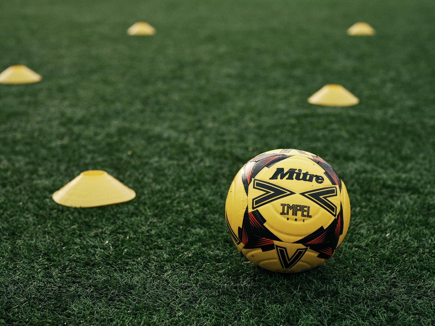 Thumbnail 6 de Mitre Soccer Ball Impel