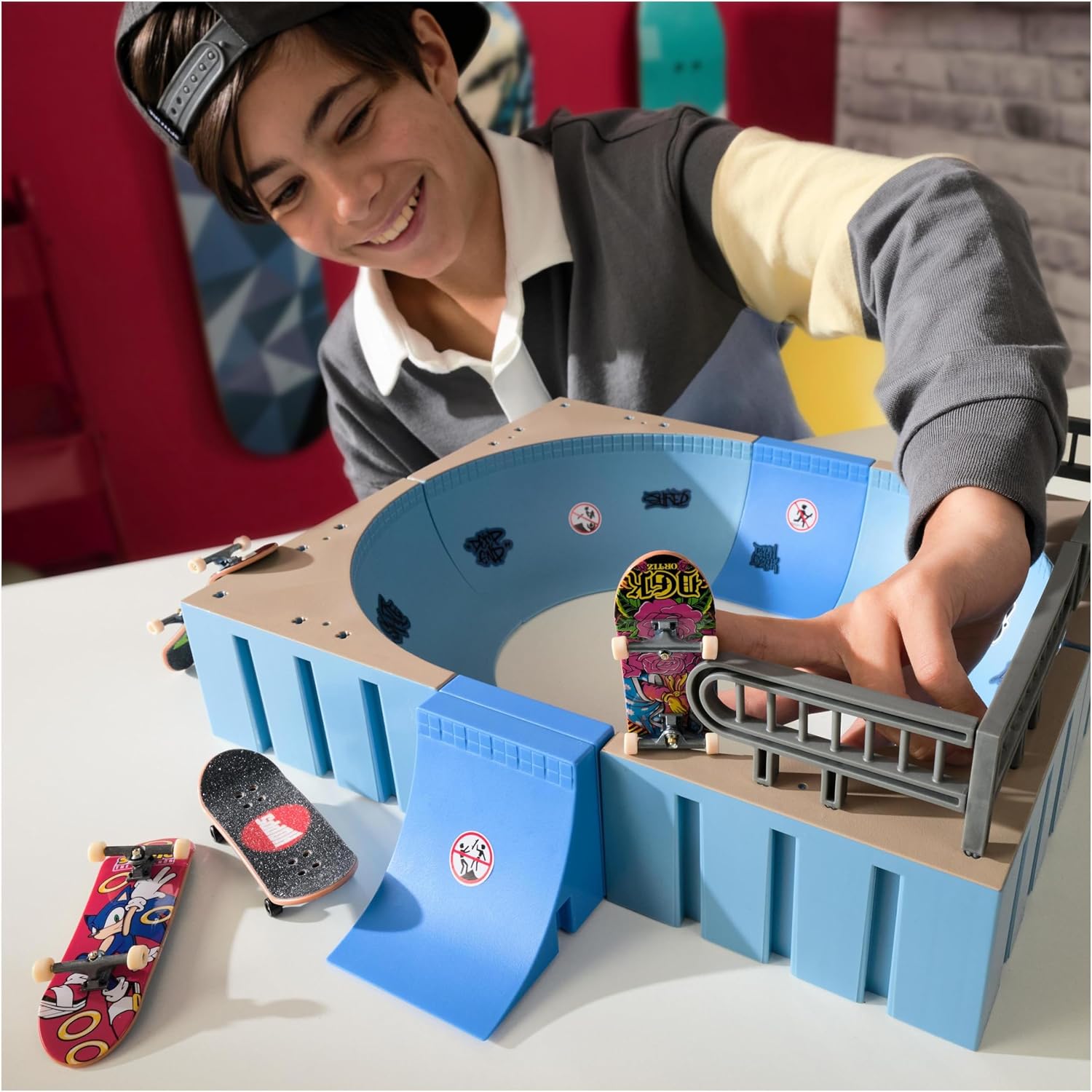 Detalle de Tech Deck Finger Skate Mega Bowl X-Connect — Rampe modulable à construire et personnaliser + mini planche exclusive Thank You