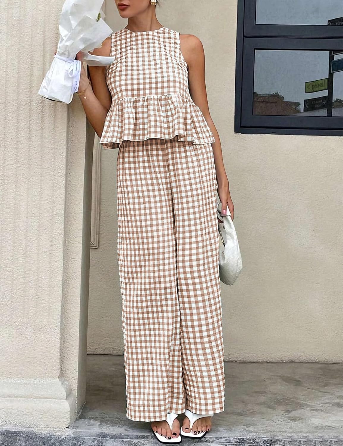 Detalle 2 de VATEAMI Women's 2-Piece Gingham Set: Sleeveless Ruffle Tank & Wide-Leg Pants