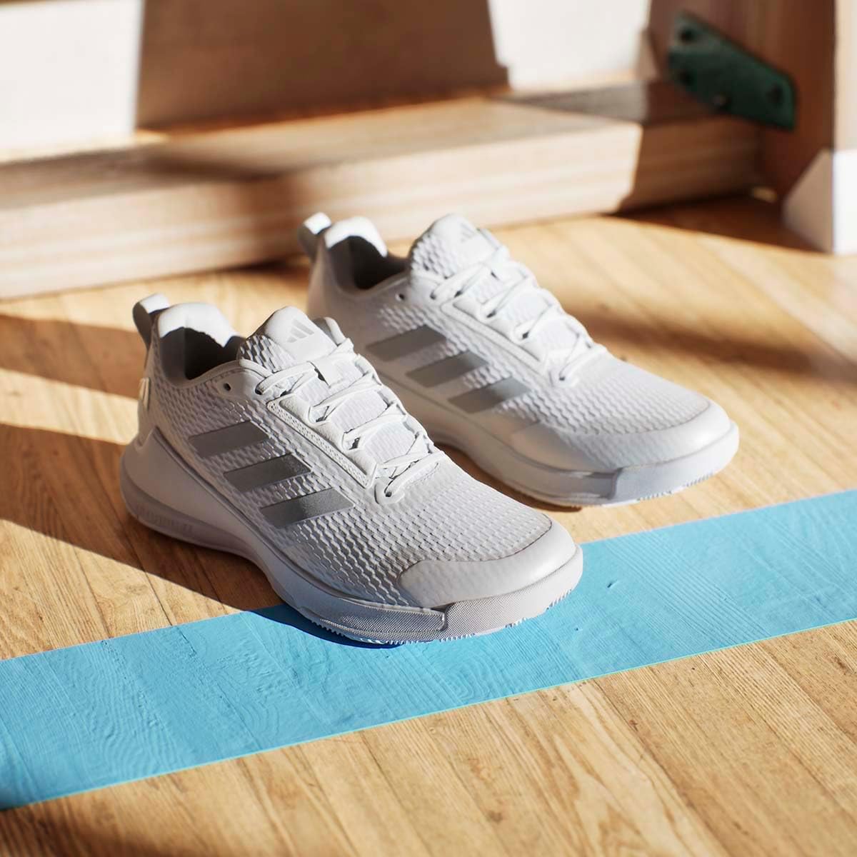 Thumbnail 2 de adidas Novaflight 2 Indoor Schuh