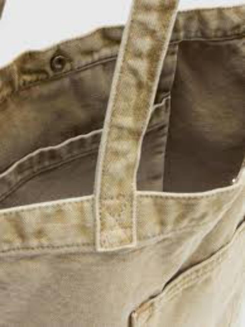 Detalle de Levi's Women's Tote Bag — 16L Everyday Companion