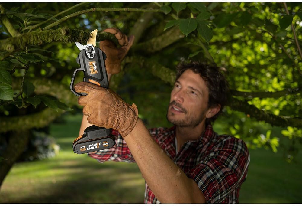 Detalle 2 de WORX NITRO 18V Cesoia elettrica WG330E 25 mm