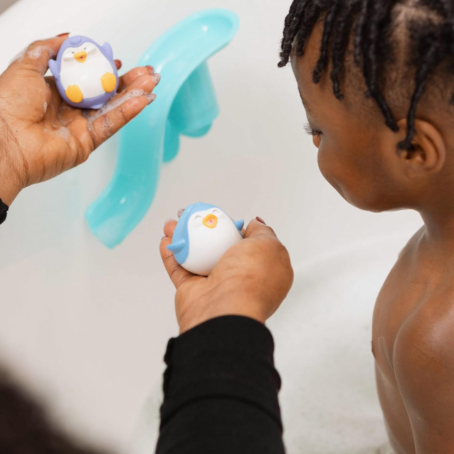 Thumbnail 1 de Nuby Splash ‘N Slide – Jouet de Bain Pingouin pour Bébé, Toboggan et Amis Arctiques à Gicler (18 Mois et +)