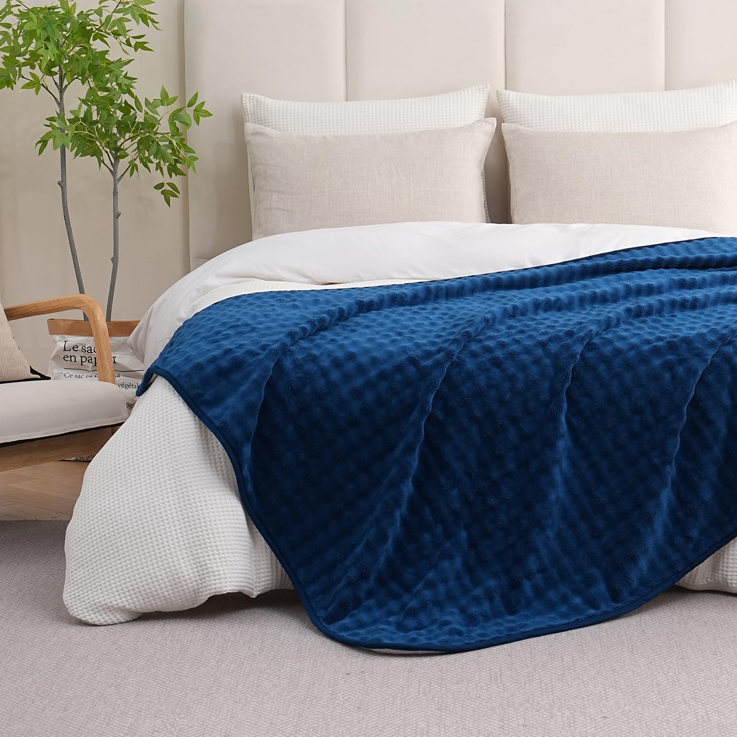 Detalle de Yaning waterproof blanket for bed, couch, sofa and car (152x203cm) – navy blue