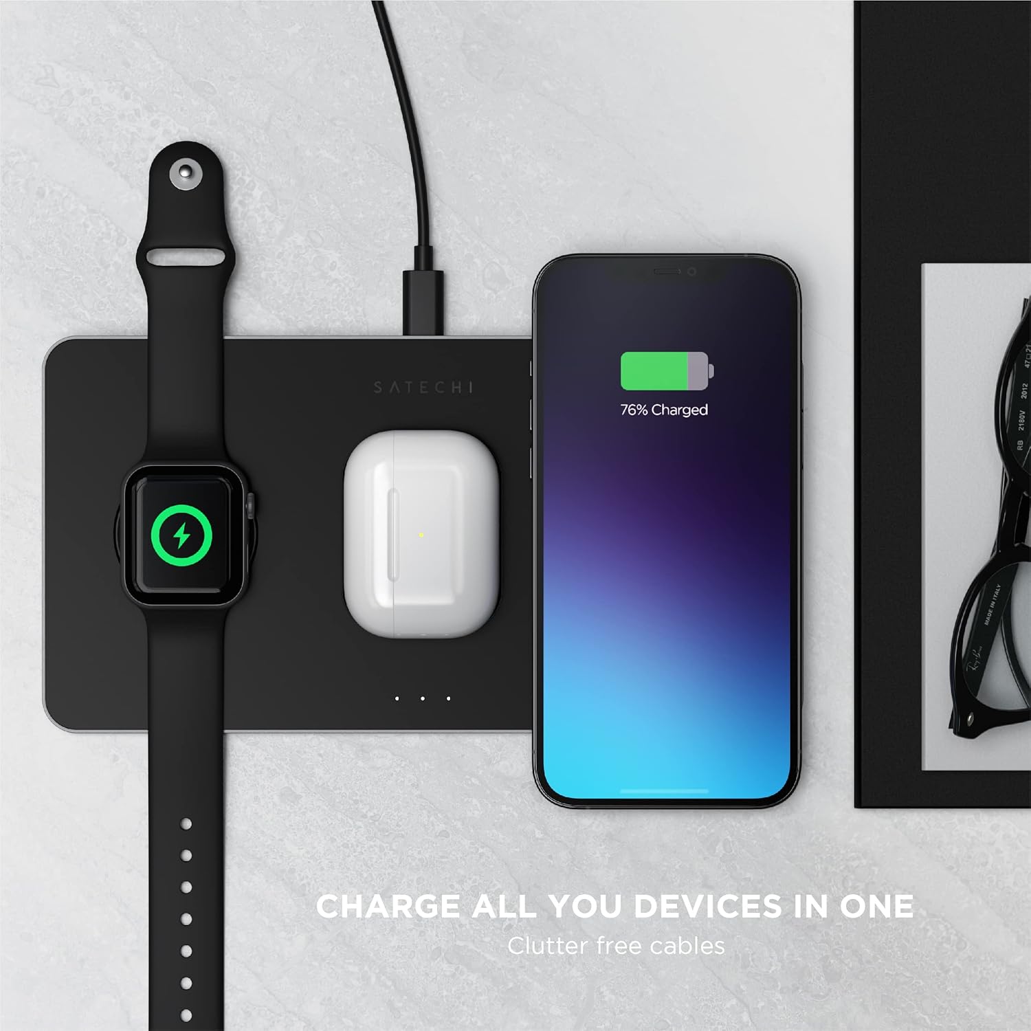 Detalle 1 de SATECHI Caricatore Wireless 3 in 1 con MagSafe per iPhone, Apple Watch e AirPods