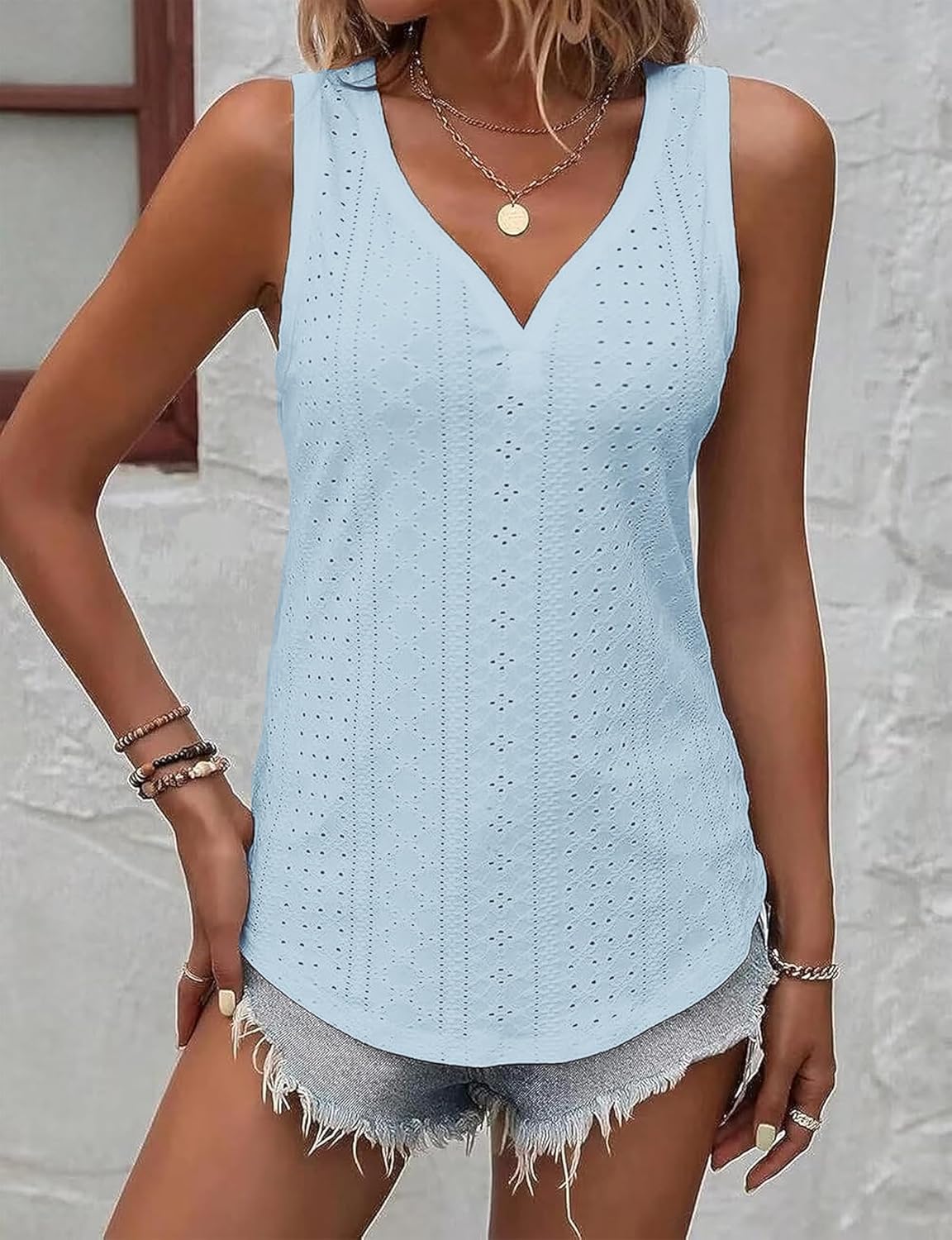 Thumbnail 1 de Qskall Womens Eyelet Embroidery Tank Top – Loose Fit Sleeveless V-Neck Summer Cami