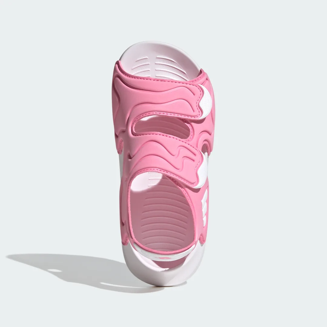 Detalle 2 de Sandalia Altaswim 3 de Adidas – rosa: comodidad veraniega y diseño sencillo