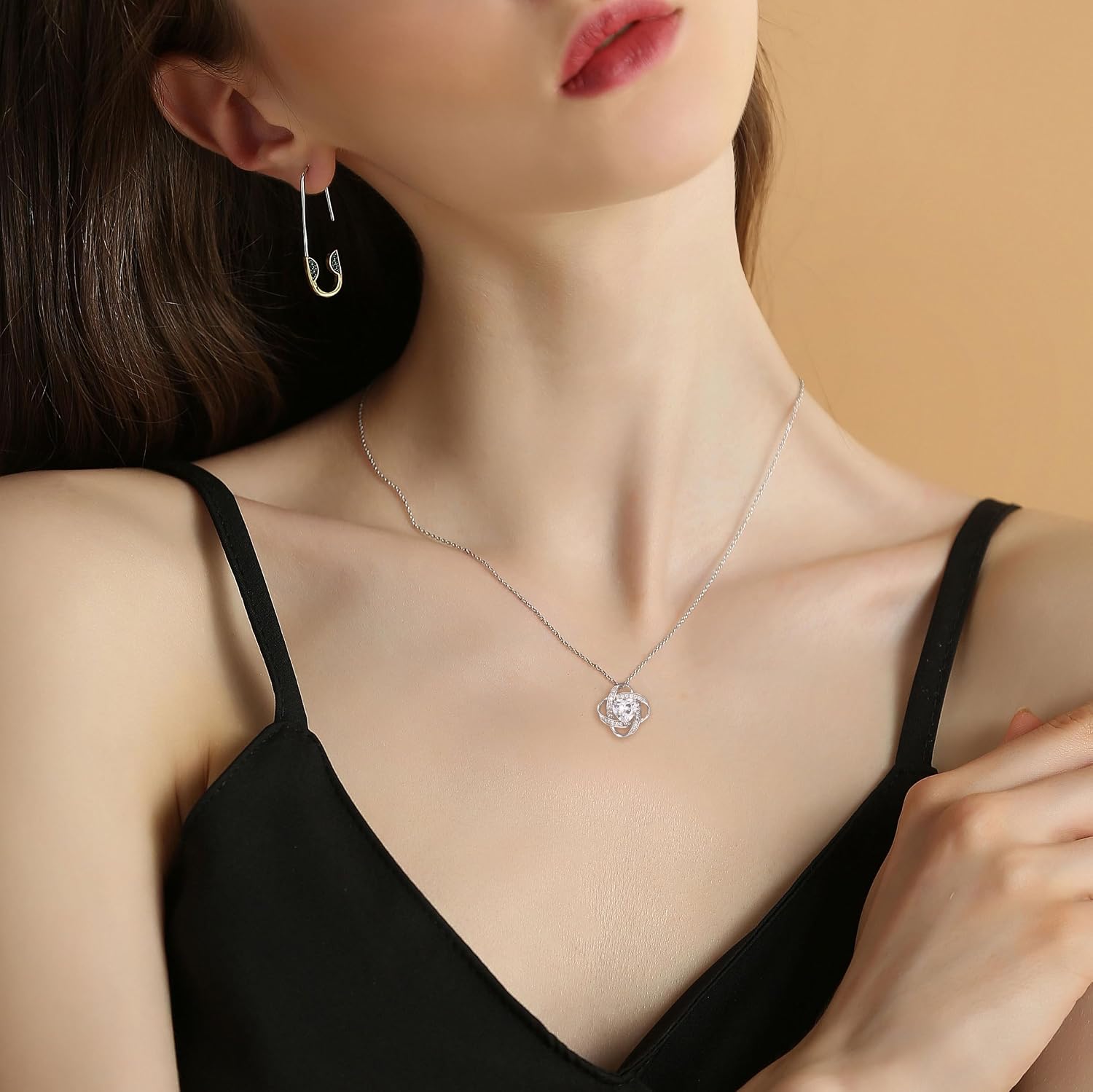 Thumbnail 2 de EPIRORA Dainty Silver Love Knot Pendant Necklace with Cubic Zirconia