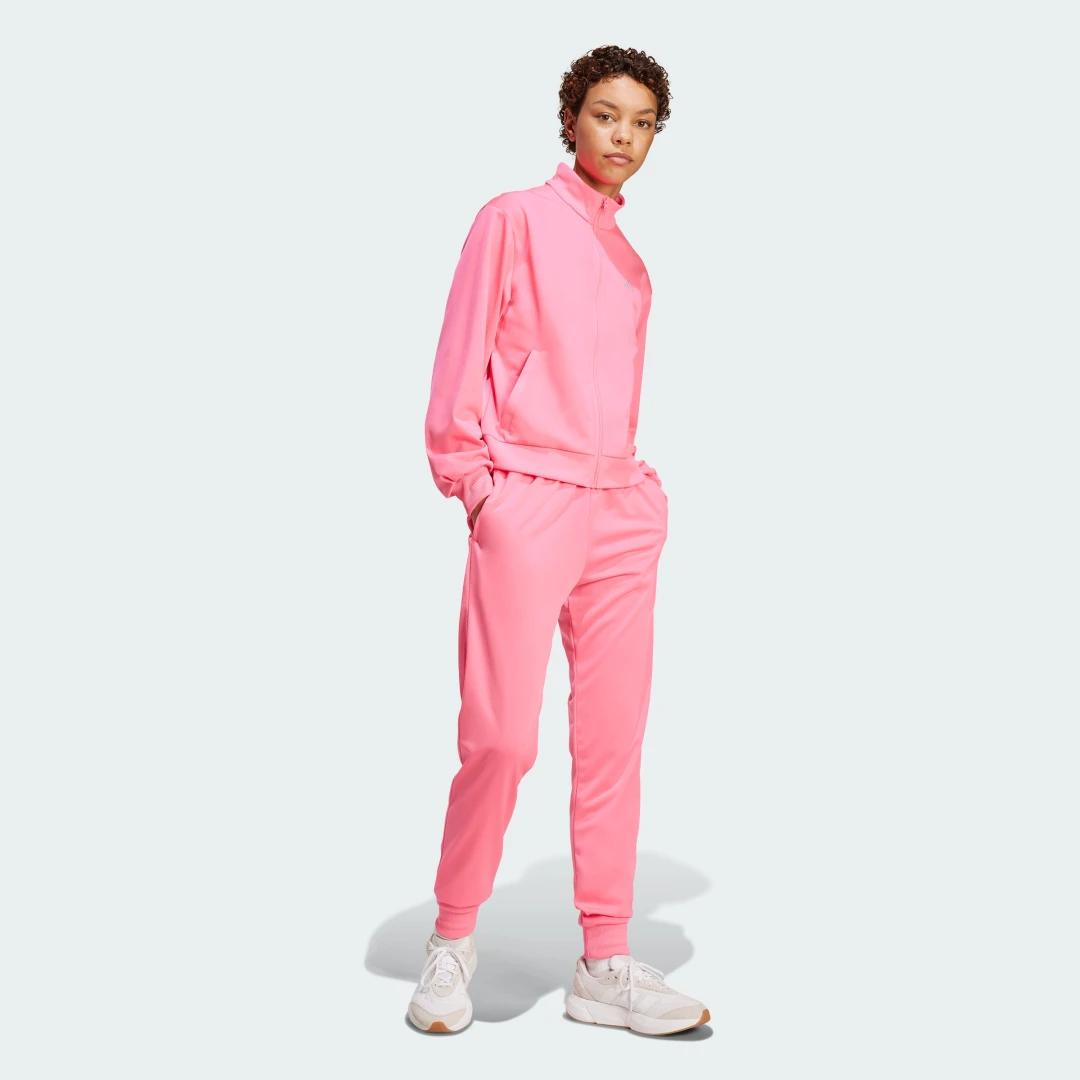 Detalle de Adidas Chándal Essentials Feel Cozy Rosa: ¿vale la pena para tu día a día?