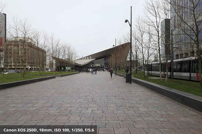 Thumbnail 9 de Canon EF‑S 10‑18 mm f/4.5‑5.6 IS STM Kit 📷