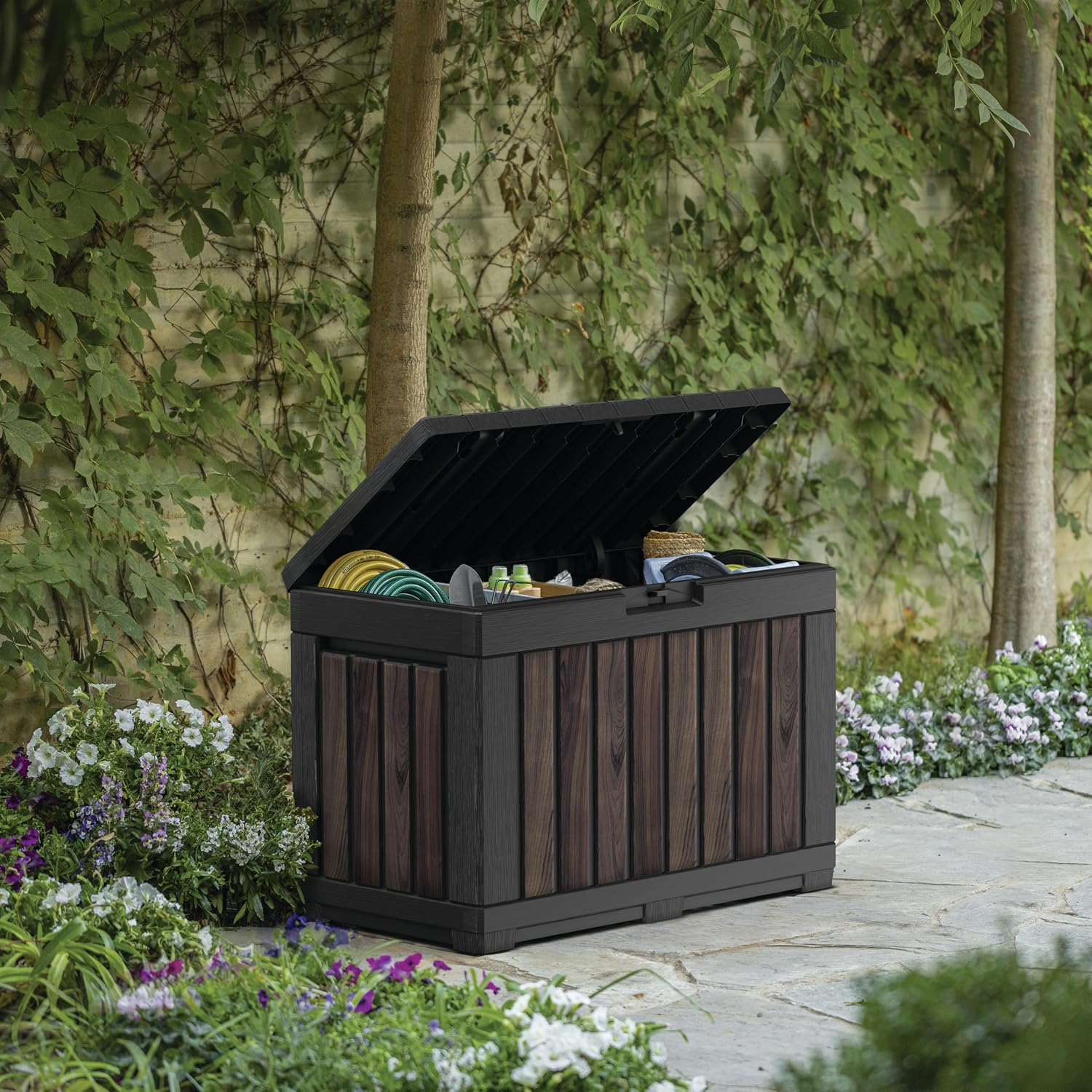 Detalle 2 de Keter Signature 190L Kentwood Outdoor Garden Storage Box - Rosewood